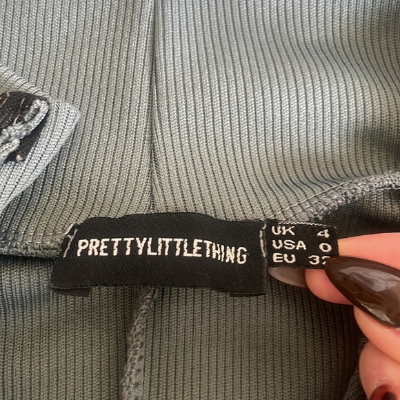 PRETTY LITTLE THING CROPPED SWEATER - Picture 2 of 3